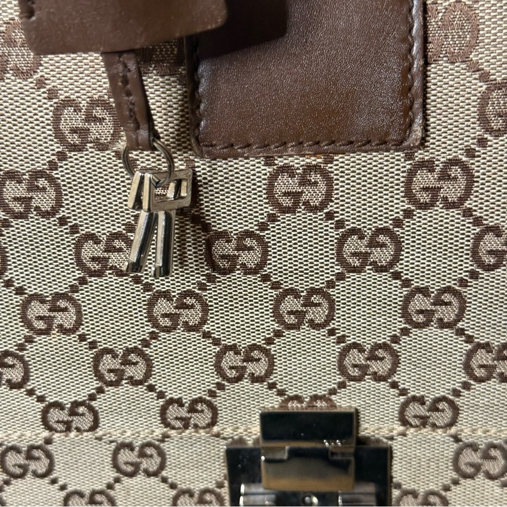 💎GUCCI BUSINESS BAG/ BRIEFCASE W/ Lock & Key💎 - Picture 2 of 16